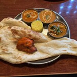 ハッピー ネパール&インディアン レストラン - 3種類カレーセット