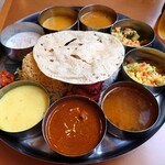 カレーリーブス カフェ＆レストラン - 