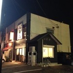 名古屋八麺山 - 店舗外観。窓辺の自転車は我が愛車。