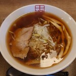 Sumi - 醤油ラーメン  880円