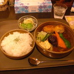 ハーフチキン＆野菜辛さ４番ライス大盛り