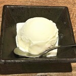 Tsujiya - バニラアイス