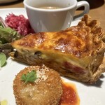 RISE ON CAFE - 