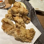 ひな鶏唐揚 新次郎 - 鳥の唐揚げ
