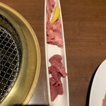 Matsusakagyuu Yakiniku Ittetsu - タン3種盛