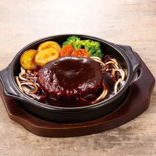 Ginza Lion's西餐还推荐了广受欢迎的肉菜！