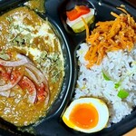 Vogue Curry Works - チキンスパイスカレー