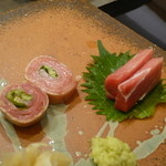 神田 すし昌 - トロ（右）炙りトロわさび巻（左）