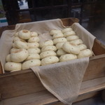 22336930 - ピンクの点があんこで、緑の点が野沢菜です