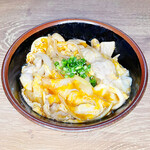 Finishing Oyako-don (Chicken and egg bowl)