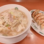 日高屋 - 料理写真:【店舗限定】C餃子セット