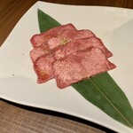 肉のひぐち直営焼肉 安福 - 特選タン塩