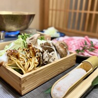 しゃぶしゃぶ 吟半 お台場店 - 