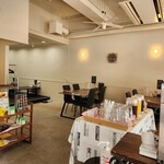 BISTRO DANDE LION - 店内です。