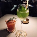 アップステアーズ - 