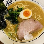 Yokohamaya - 醤油ラーメン大盛り