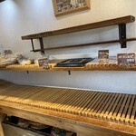 小さなパン小屋 一休 - 店内②