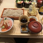 海鮮食堂 魚盛 - 本まぐろ入り海鮮丼と天ぷら・蕎麦御膳