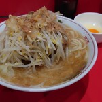 Ramen Jirou Chibaten - 小ラーメン＋豚追加＋生卵（ヤサイ・アブラ）