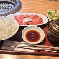 焼肉 しんうち 神楽坂 - 