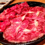 焼肉問屋 牛蔵 - カルビ　切り方が異なる