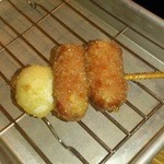 はなまる串カツ製作所 - うずらウィンナー