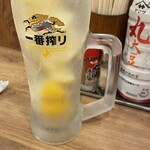 Gyouza Hambaijo Shinjuku Otakibashi Doori Ichigorou - かちかちレモンサワー(439円)の濃いめ(55円)