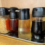 初志 麺屋 居間人 - 卓上アイテム