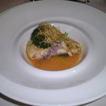 ル ポアン ドゥ ヴュ - スズキのポワレ　ホタテのスープ仕立ソース