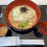 玉川温泉食堂 - つゆは２種類