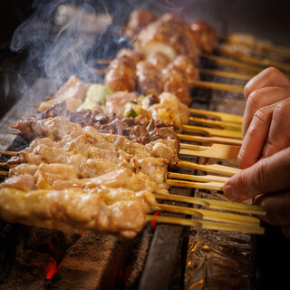 本店有名的炭火烤鸡肉是绝品