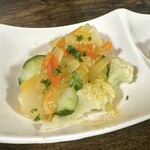 お食事処 だんらん日和 - 本日のランチ(\1,980) 前菜：自家製サラダチキン