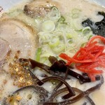 Kumamotoramensemmontenichibamboshiikeshitaten - ラーメン（800円）