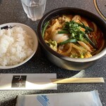 Dai Nichi Tei - 11月のサービスランチ、ユッケジャンうどん定食→ラーメンに変更。ご飯は中。