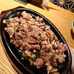 もも焼きト酒 おがた - 