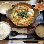 Ootoya - 鶏肉と白菜の麻辣土鍋定食 1280円 + ライス大盛り30円