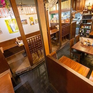 昼はベトナム料理、夜は居酒屋！活気あふれる店内は宴会に最適◎