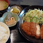 じぱんぐ - とんかつ定食。うーん