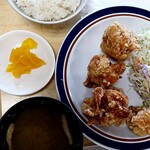 マルナカ新居浜店 フードコート - 