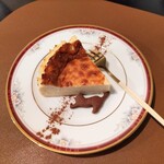 バー リーファー - バスクチーズケーキ(ホイップなし)