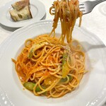 Al Ceppo - トマトとリコッタチーズとアスパラのスパゲッティ