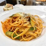 Al Ceppo - トマトとリコッタチーズとアスパラのスパゲッティ