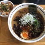 タムラ食堂 - 本日のランチ(黒マー油醤油らぁめんとミニ本日のごはん)