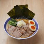 麺屋二代目 弘 - 料理写真:特製醤油らーめん