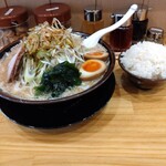 Hokkaidouramen misokuma - ねぎ味噌ラーメン¥980 （麺大盛 無料）+ トッピングに味玉¥200 + 半ライス¥120