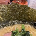 横浜家系ラーメン大岡家 - シャキッとした海苔（2023年11月6日撮影）