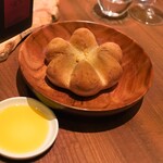 CYCLE - 自家製パンとミラズールの畑で栽培したシソの入ったオリーブオイル