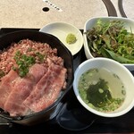 Gyuusyouogata - 前沢牛炙り牛トロ丼