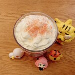 スターバックスコーヒー - ストロベリー・メリークリーム・フラペチーノ　700円(税込)  ※上からも