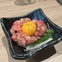 近江うし 焼肉 にくTATSU 青山本店 - 